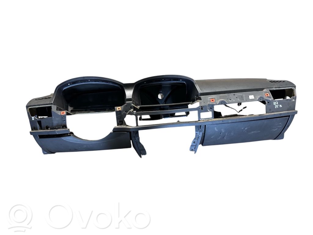 BMW 7 E65 E66 Dashboard 