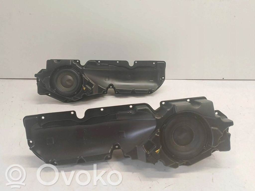 Audi TT TTS RS Mk3 8S Głośnik drzwi tylnych 