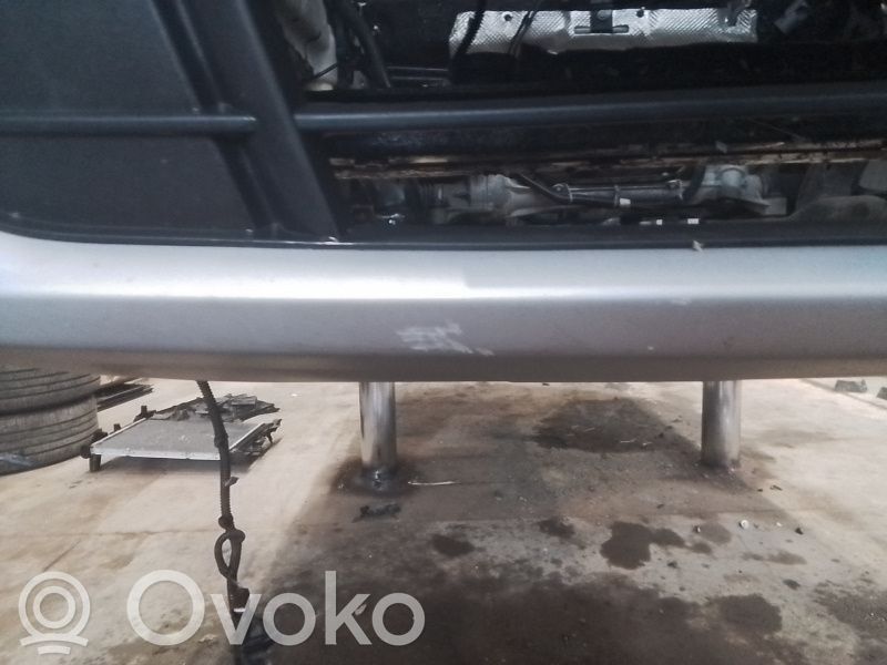 Ford Kuga I Parachoques delantero 