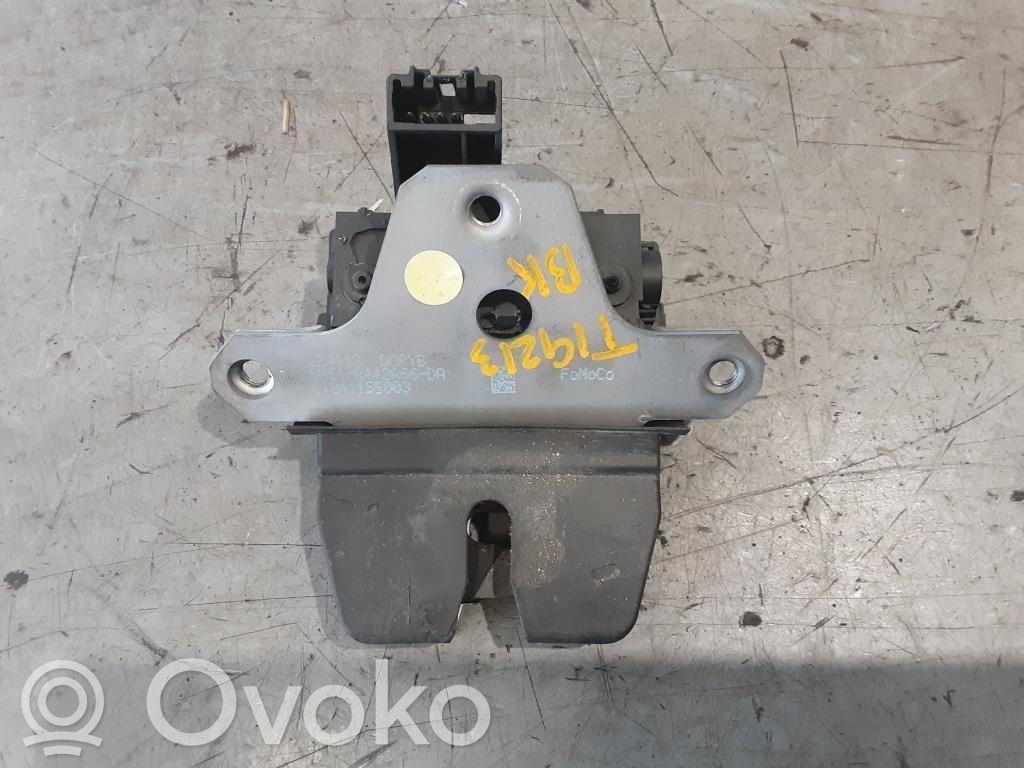 Central locking motor   8M51R442A66DA