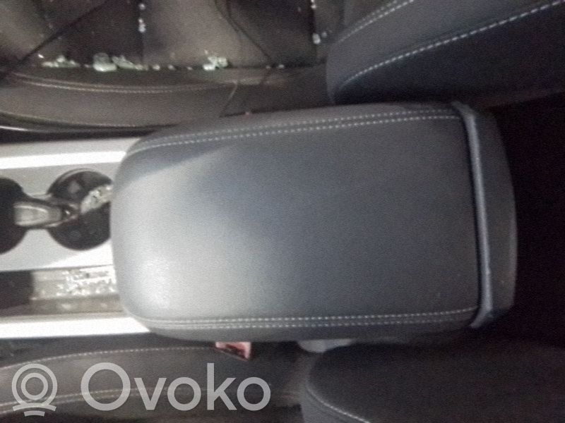 Ford Kuga I Armrest 