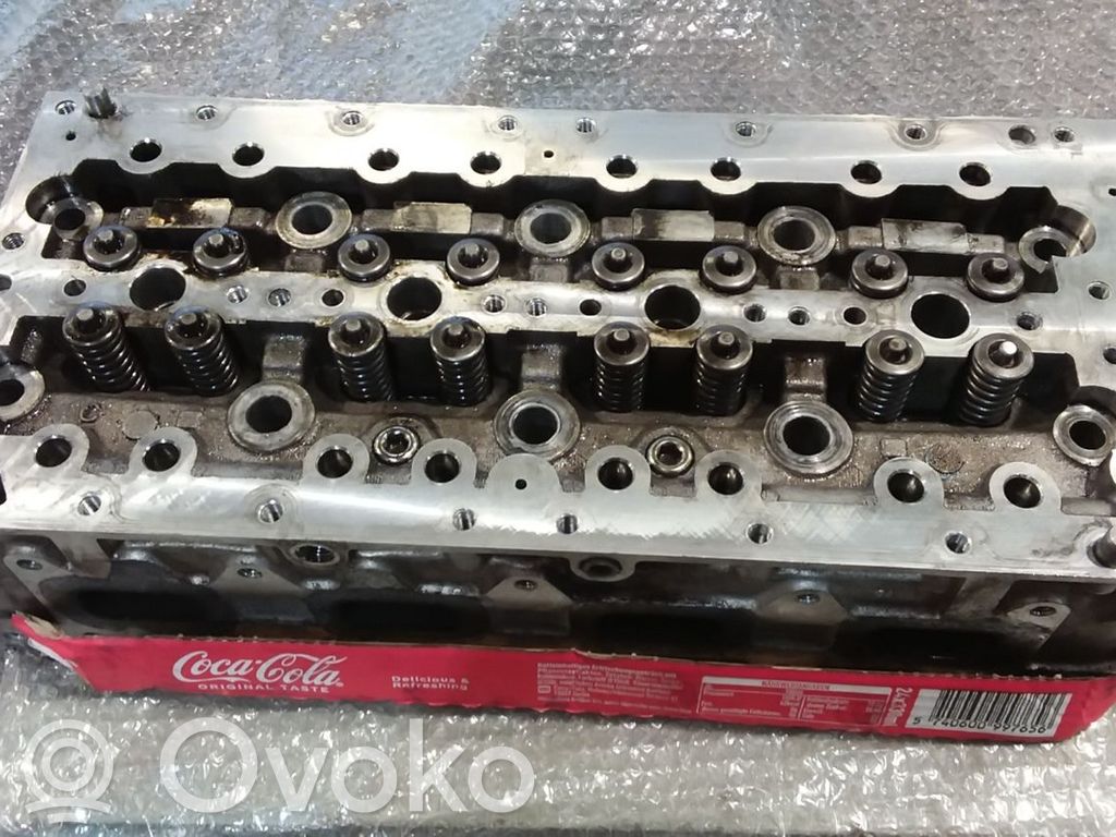 Culata del motor   5801841067