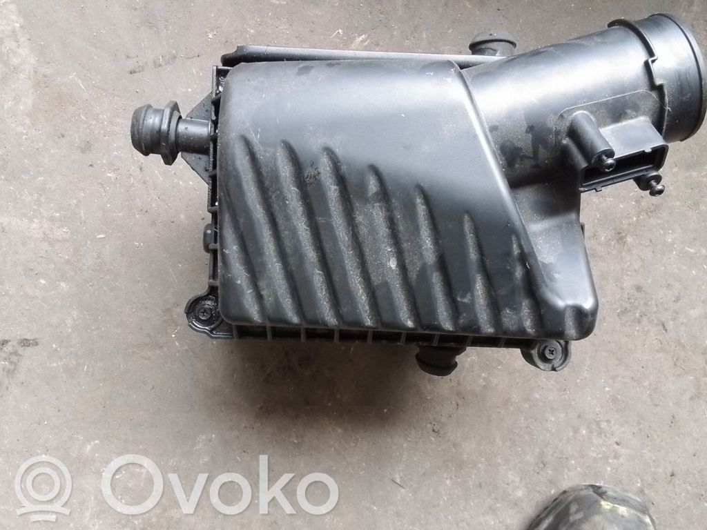 Opel Karl Air filter box 