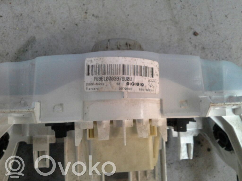 Climate control unit   69617003Q
