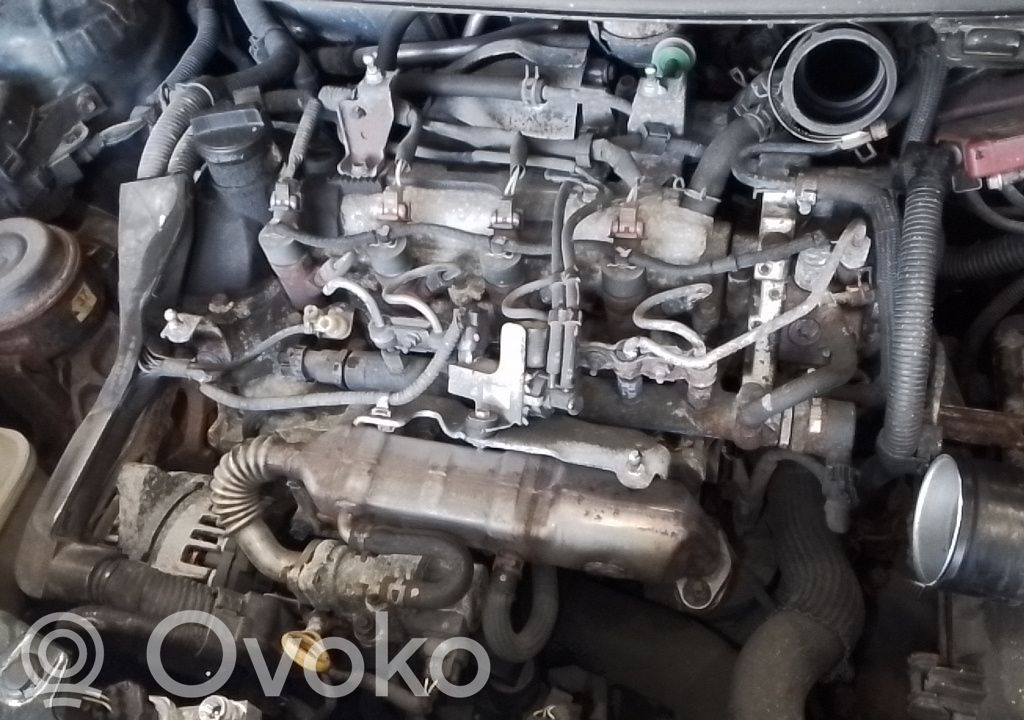 Двигатель   883100D212
