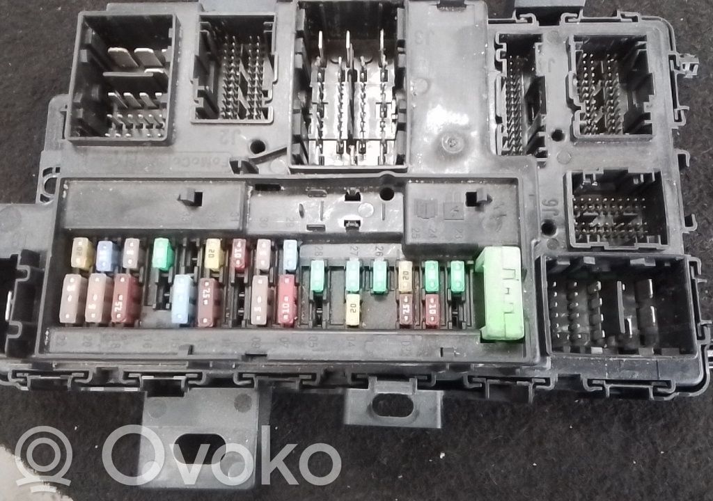 Блок предохранителей   KK3T15604FAJ