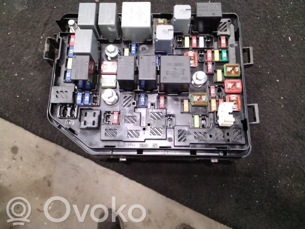 Opel Karl Saugiklių blokas 