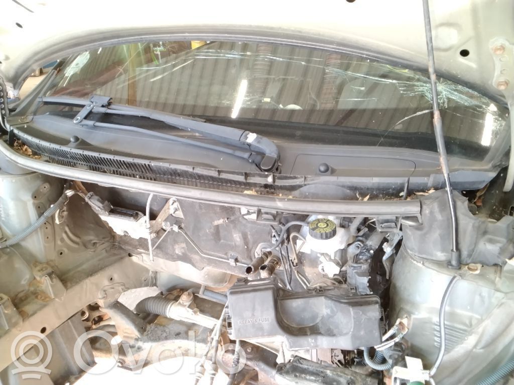 Wiper trim   B001116680