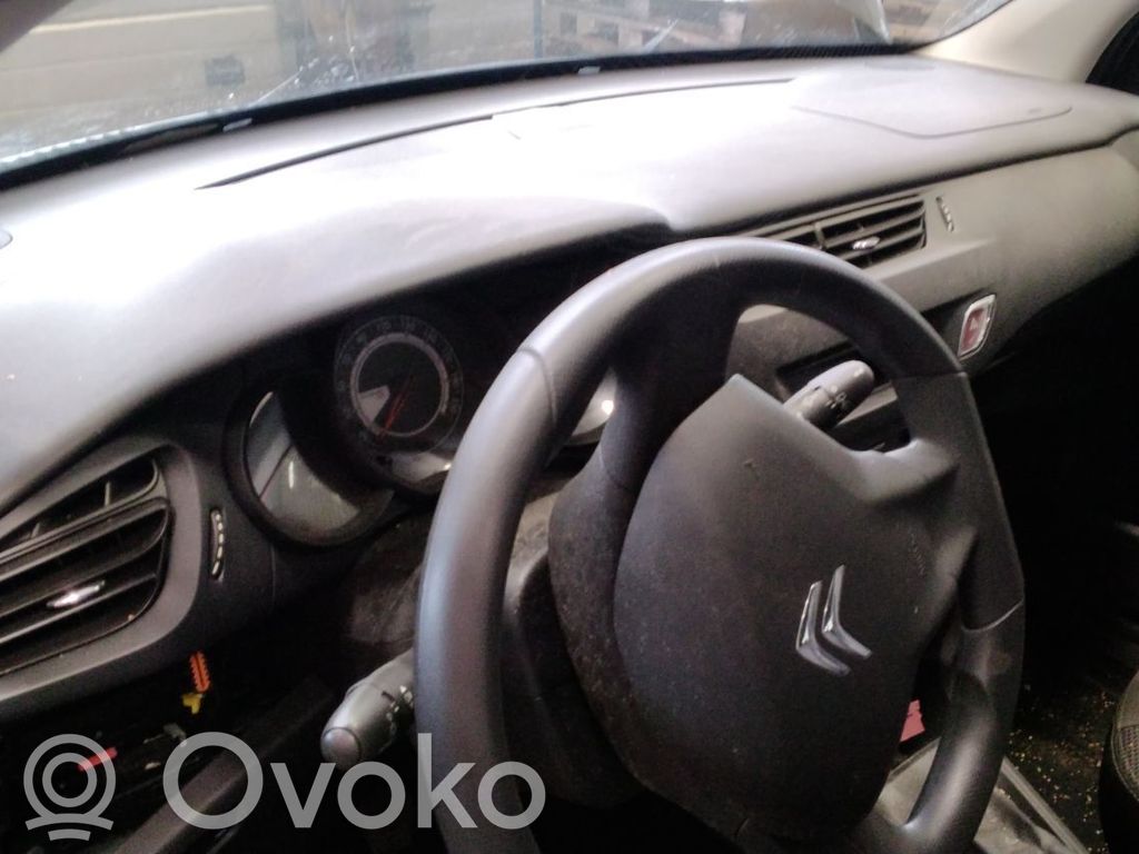 Dashboard   8247F6