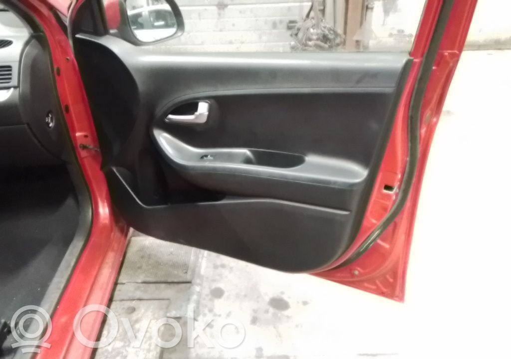 KIA Picanto Apšuvums aizmugurējām durvīm 