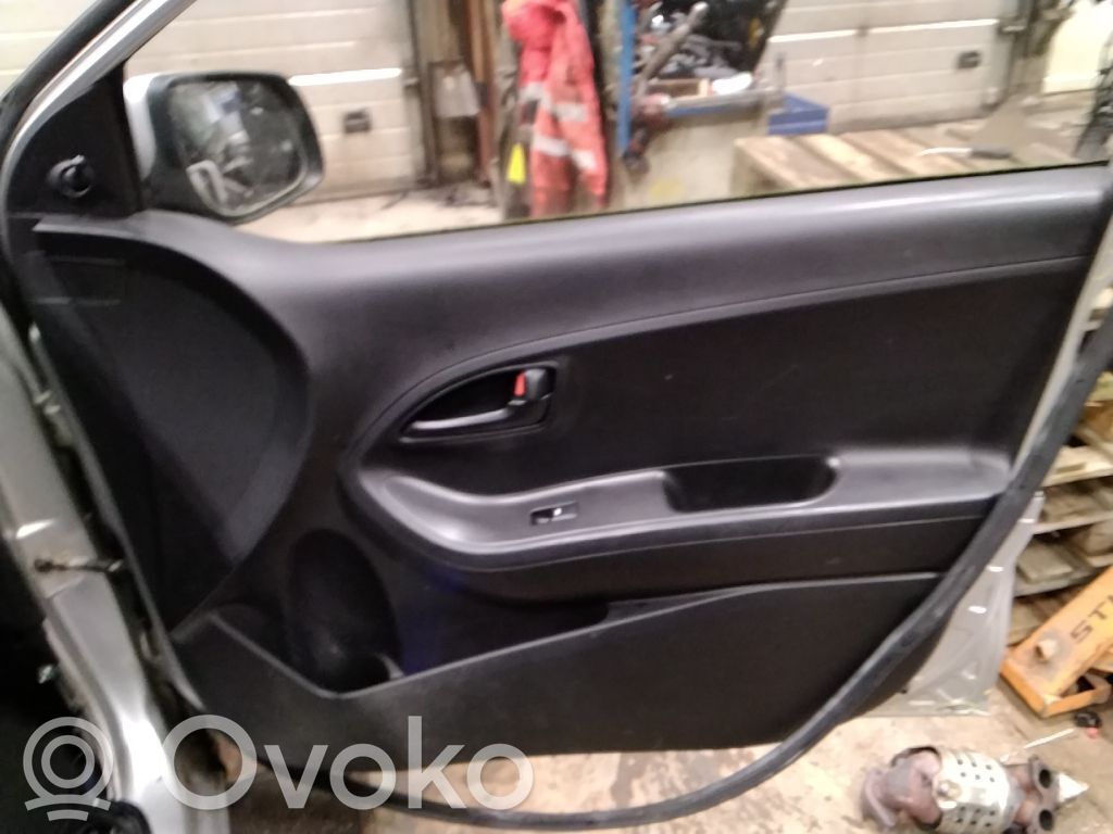KIA Picanto Apšuvums aizmugurējām durvīm 