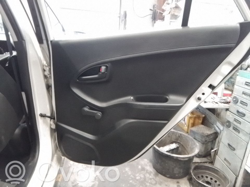 KIA Picanto Apšuvums aizmugurējām durvīm 