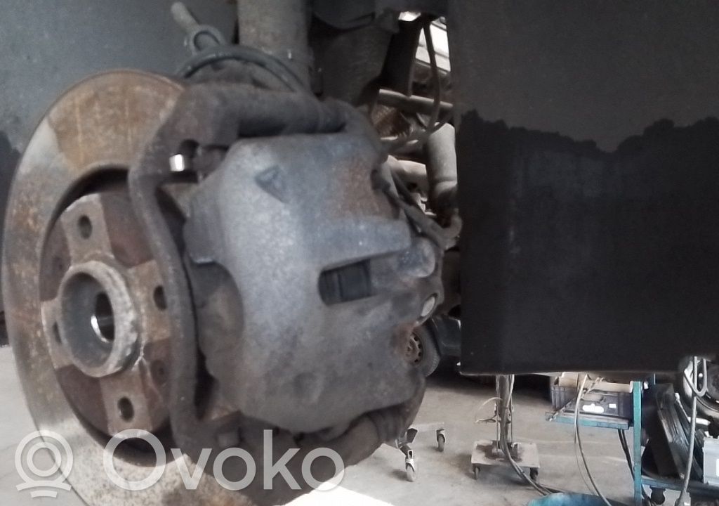 Front brake caliper   4400L7