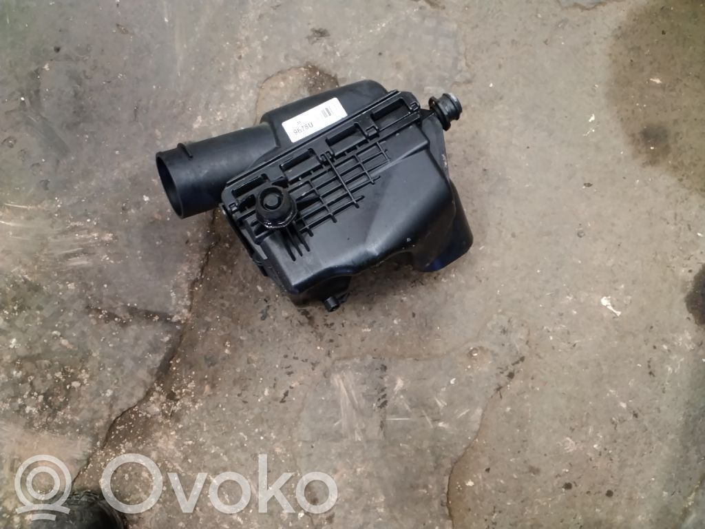 Air filter box   42359288