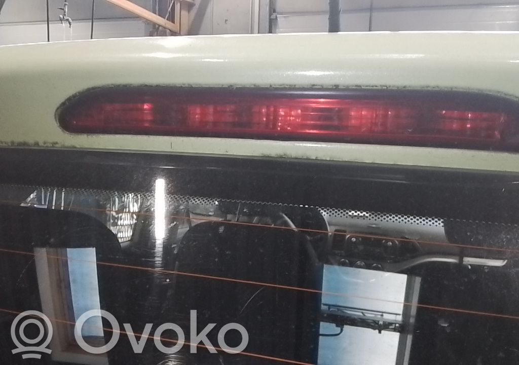 KIA Picanto Third/center stoplight 