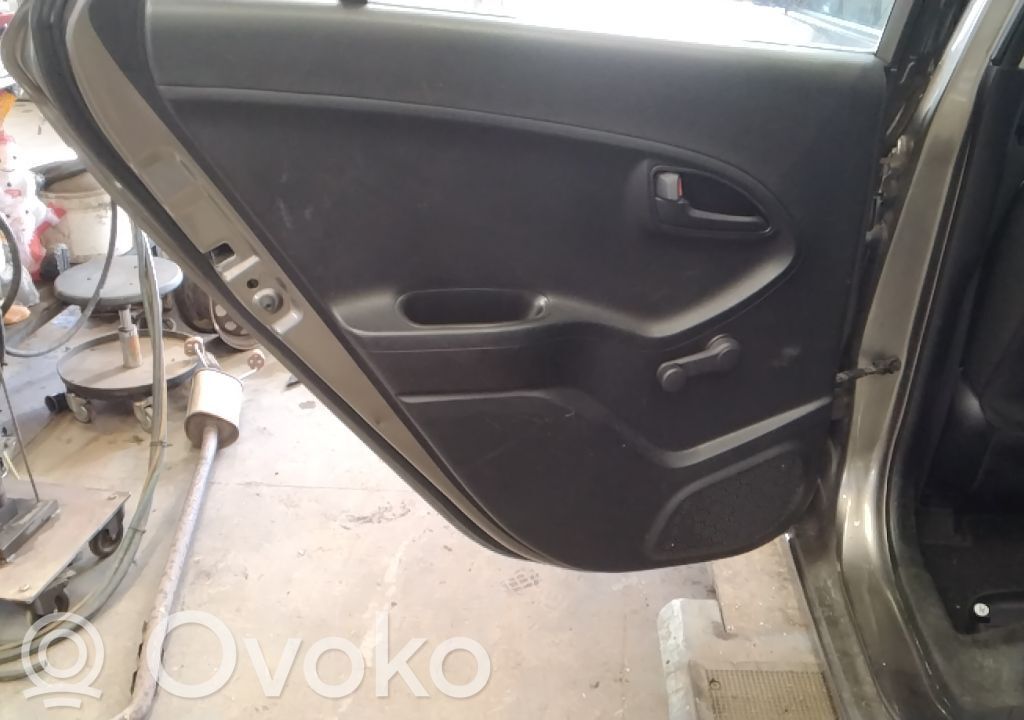 KIA Picanto Apšuvums aizmugurējām durvīm 