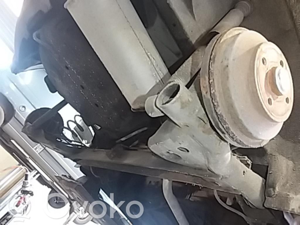 Suzuki Splash Eje trasero 
