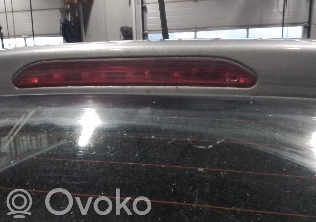 KIA Picanto Third/center stoplight 