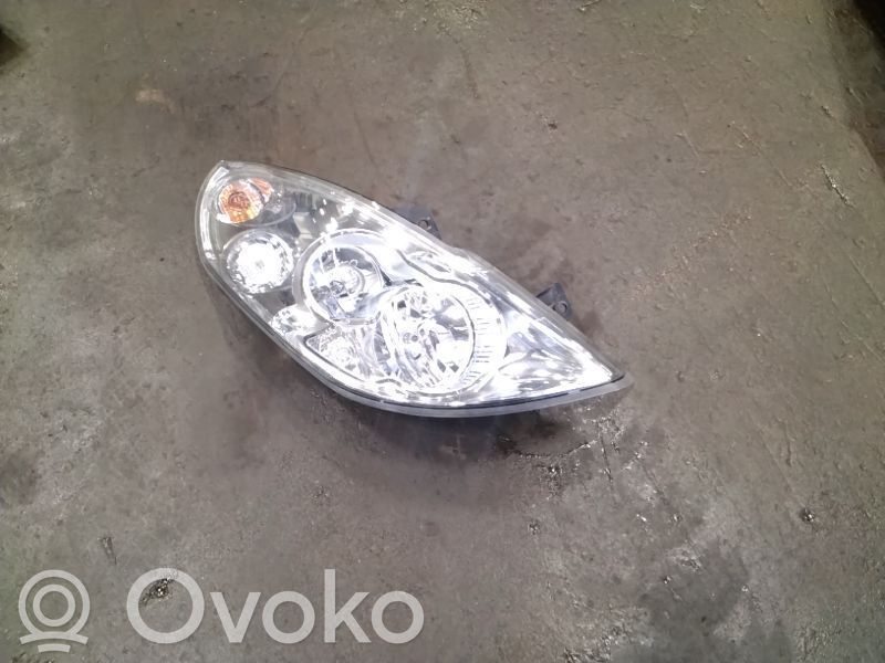 Headlight/headlamp   260108490R
