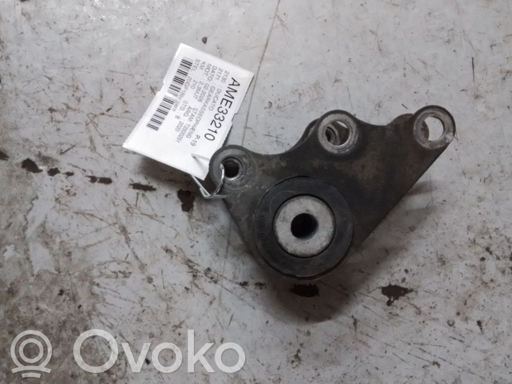 Gearbox mount   46860565