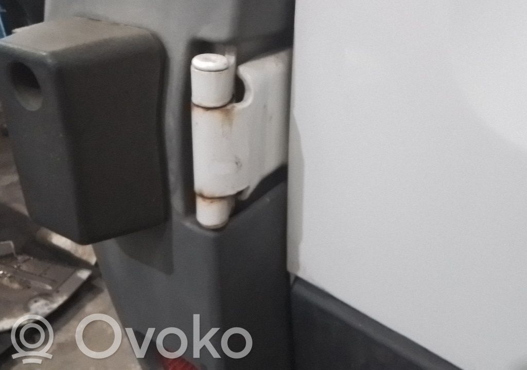 Fiat Ducato Aizmugurējā pārsega pievilcējs 