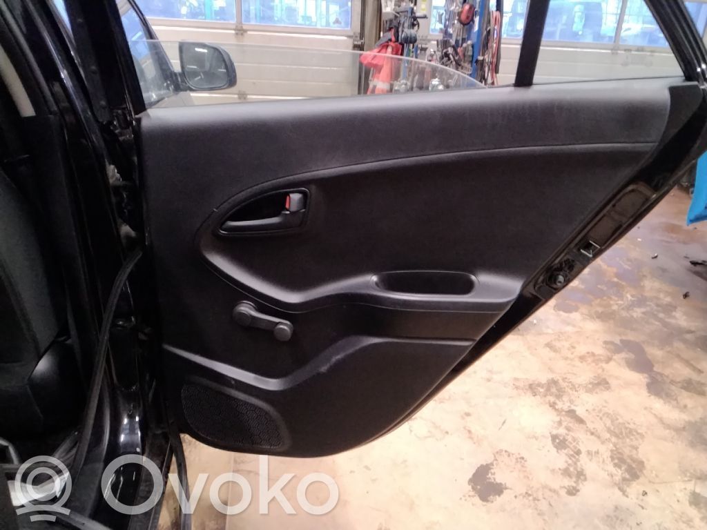 KIA Picanto Apšuvums aizmugurējām durvīm 