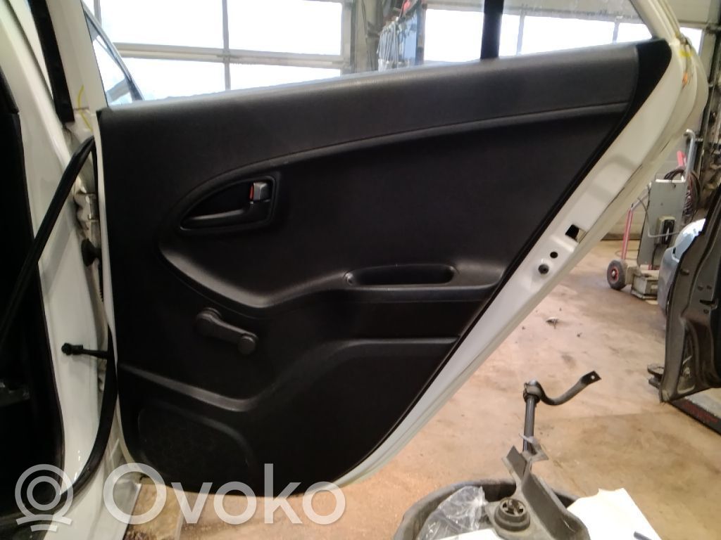 KIA Picanto Apšuvums aizmugurējām durvīm 