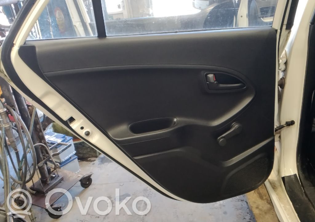 KIA Picanto Apšuvums aizmugurējām durvīm 