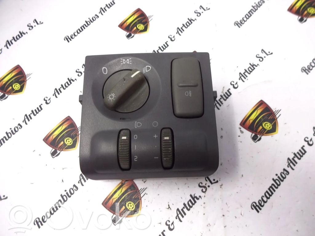 Volvo S40 Headlight/headlamp 