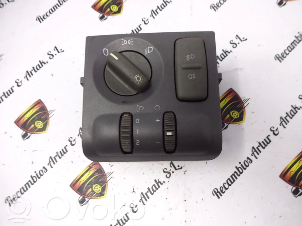 Volvo S40 Headlight/headlamp 