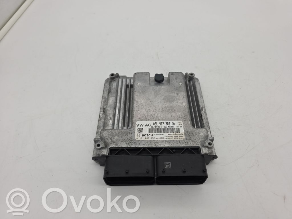Volkswagen Golf VIII Engine control unit/module 