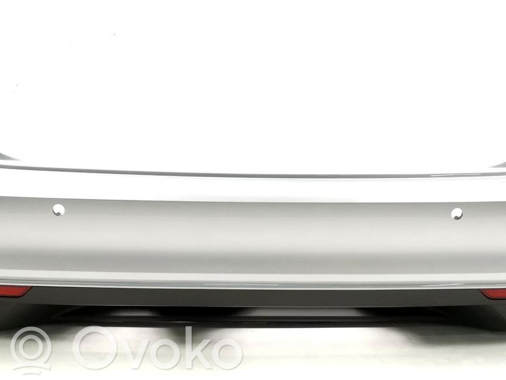 Volkswagen PASSAT B8 Parachoques 