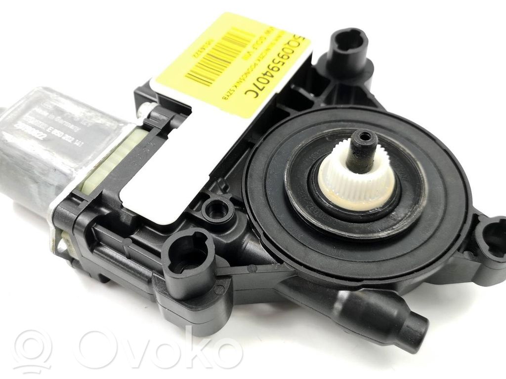 Volkswagen Golf VIII Motor macara geam ușă față 
