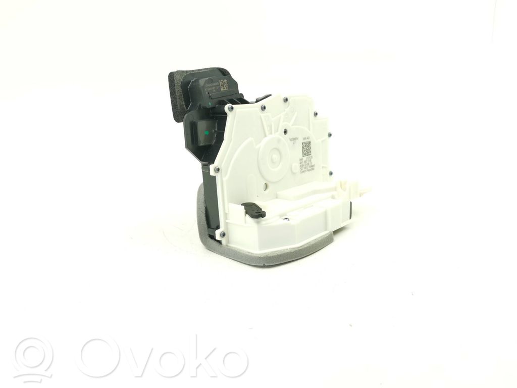 Priekšpusē slēdzene   4N1837016,4N1837016