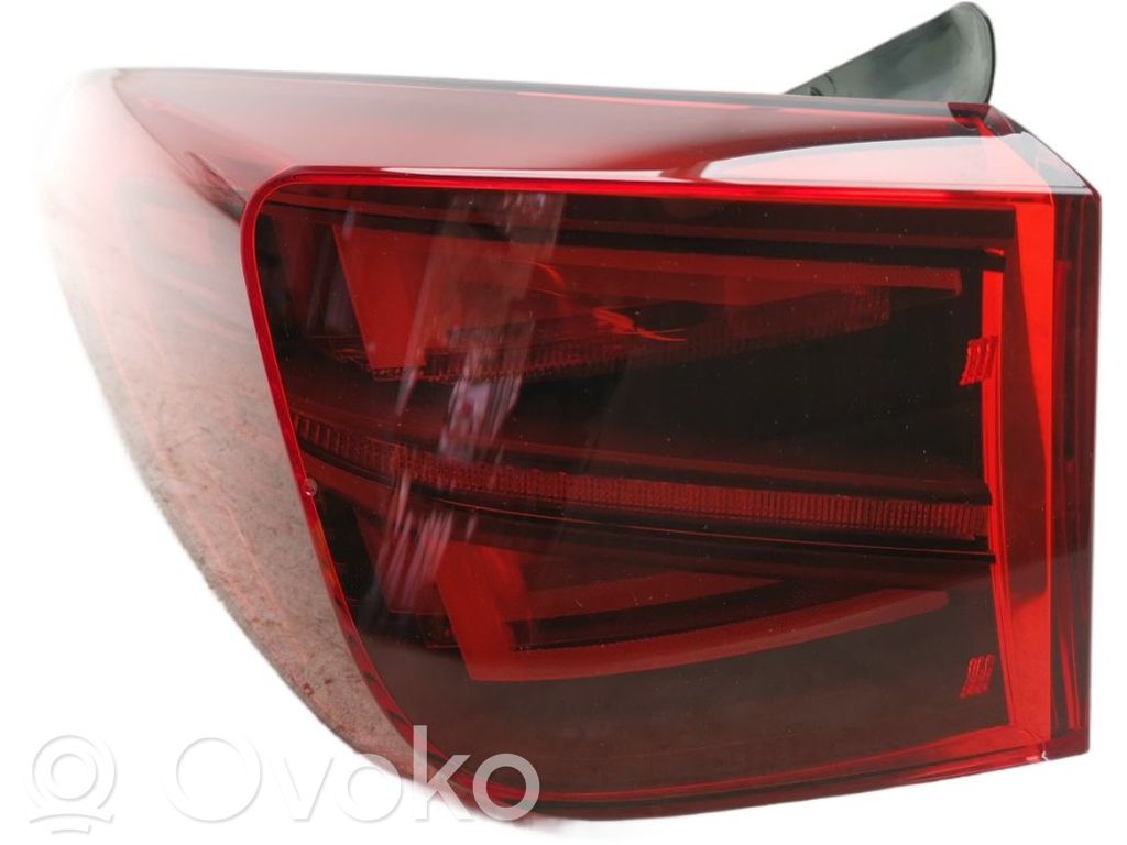 Rear/tail lights   5FA945207D,5FA945207D