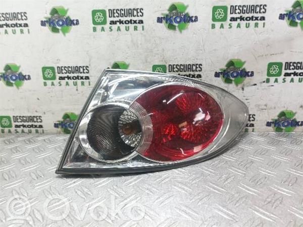 Lámpara de faros/luces traseros   RF5C,22061971