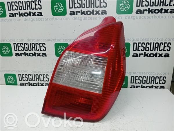 Lámpara de faros/luces traseros