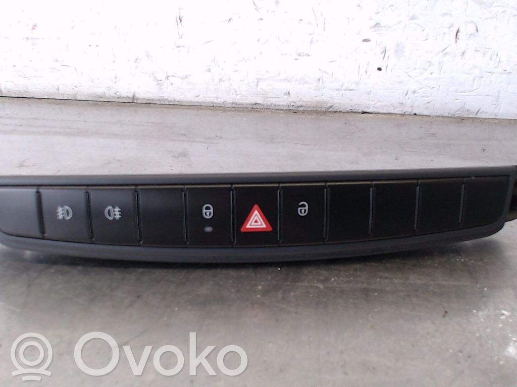Smart ForFour I Hazard light switch 