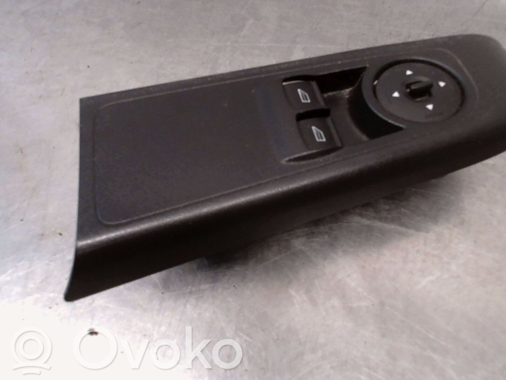 Electric window control switch   2120871,1815214