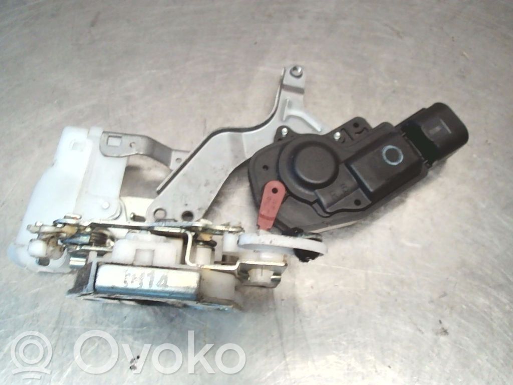 Front door lock   9136V1