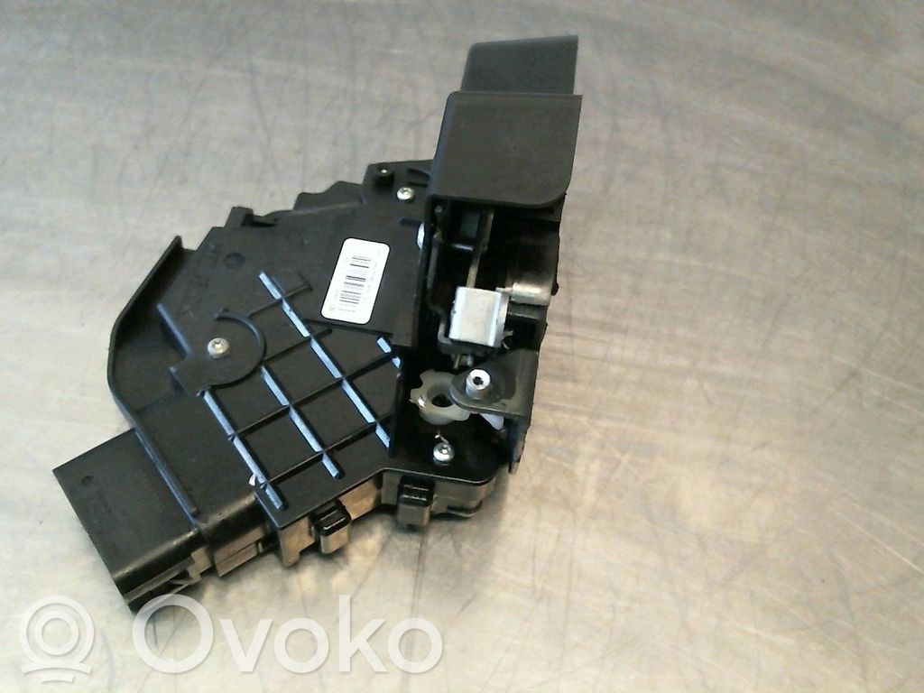 Ford C-MAX I Aizmugurē slēdzene 