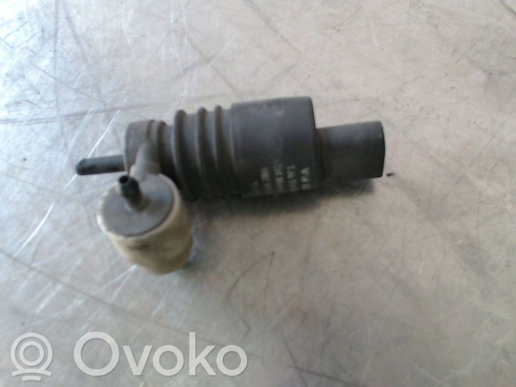 Windscreen/windshield washer pump   7203639