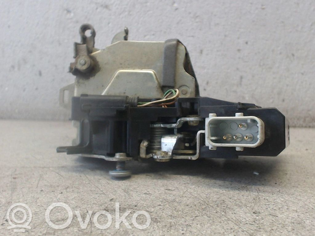 Etuoven lukko   51218235104,51218166250