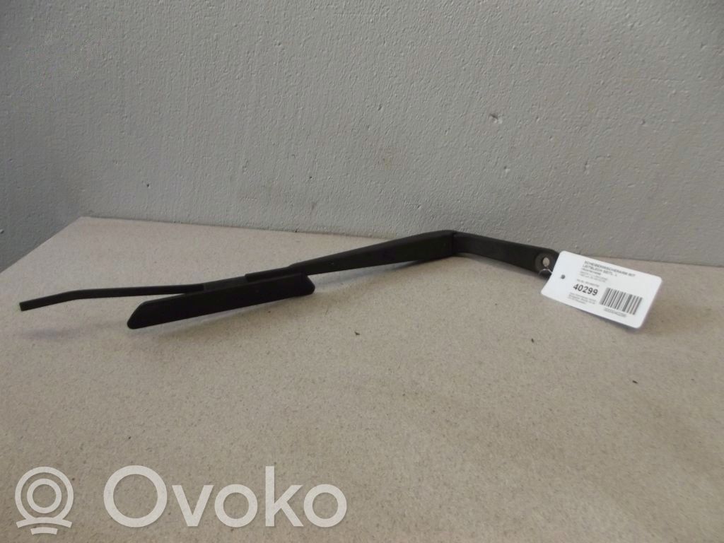 Mazda 2 Front wiper blade arm 
