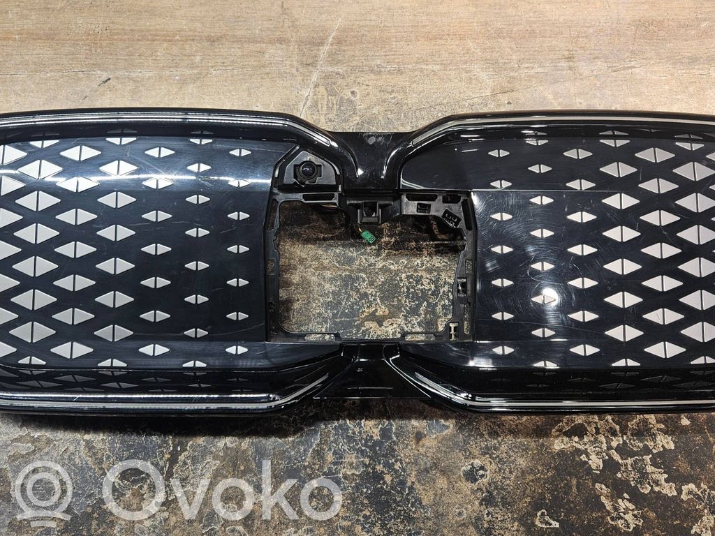 BMW iX2 (U10) Front bumper upper radiator grill 