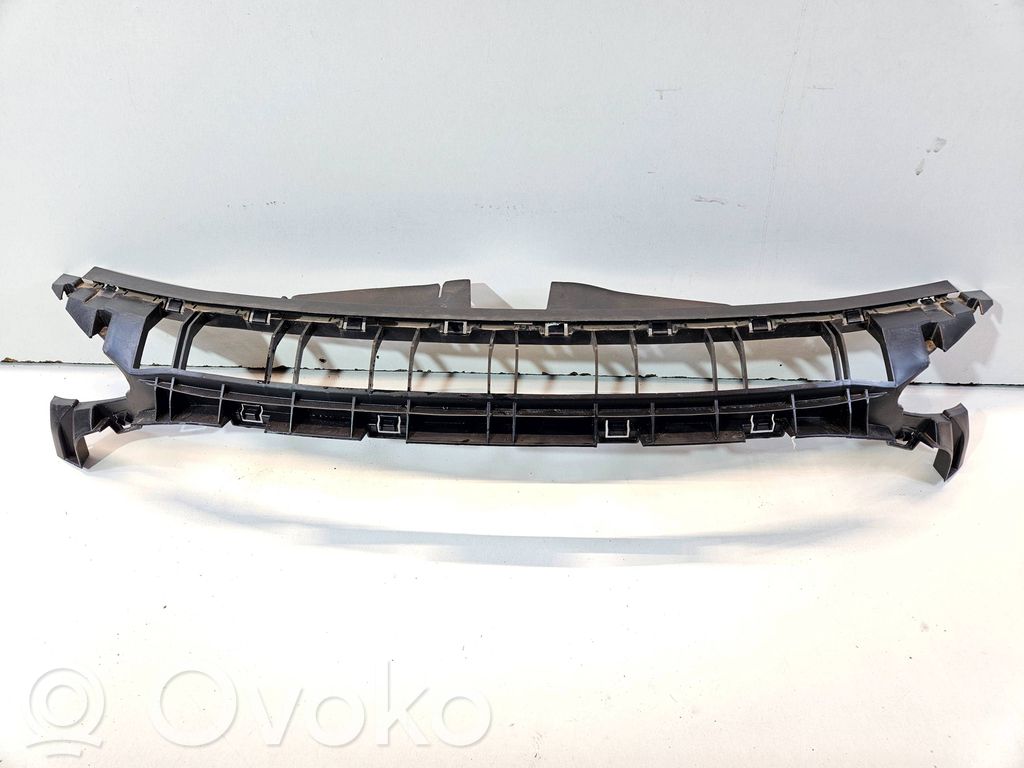 Ford Focus Front bumper mounting bracket 
