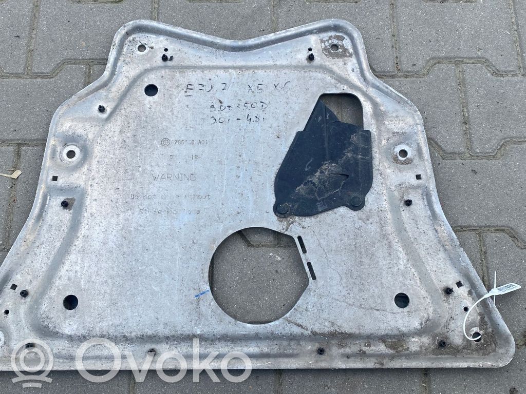 BMW X5 E70 Protezione anti spruzzi/sottoscocca del motore 