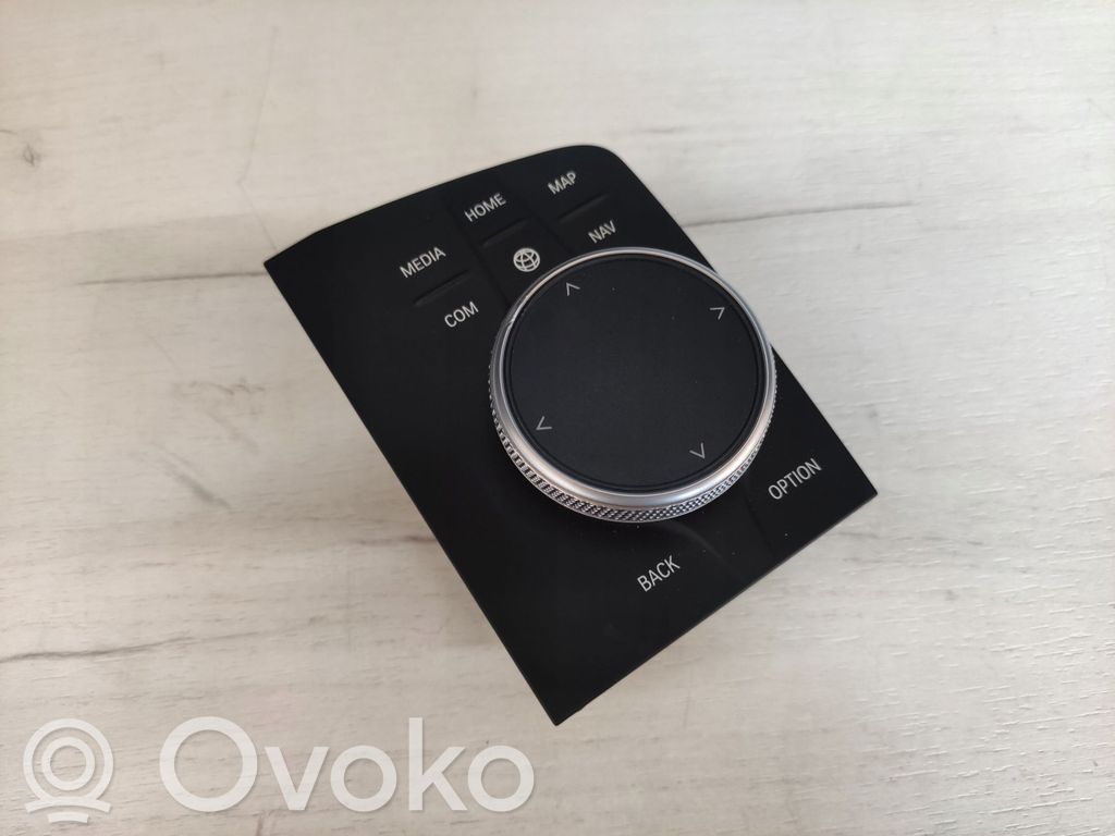 BMW 1 F40 Gear shifter/selector 
