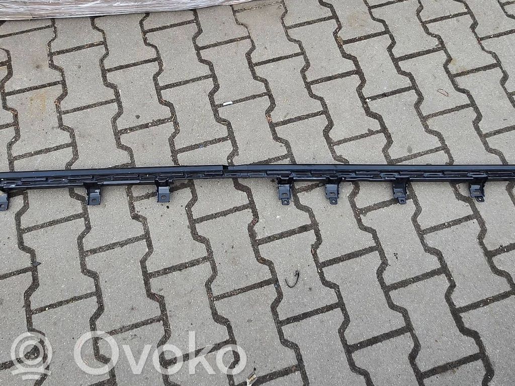 BMW 7 G70 Verkleidung seitlich Fußraum 
