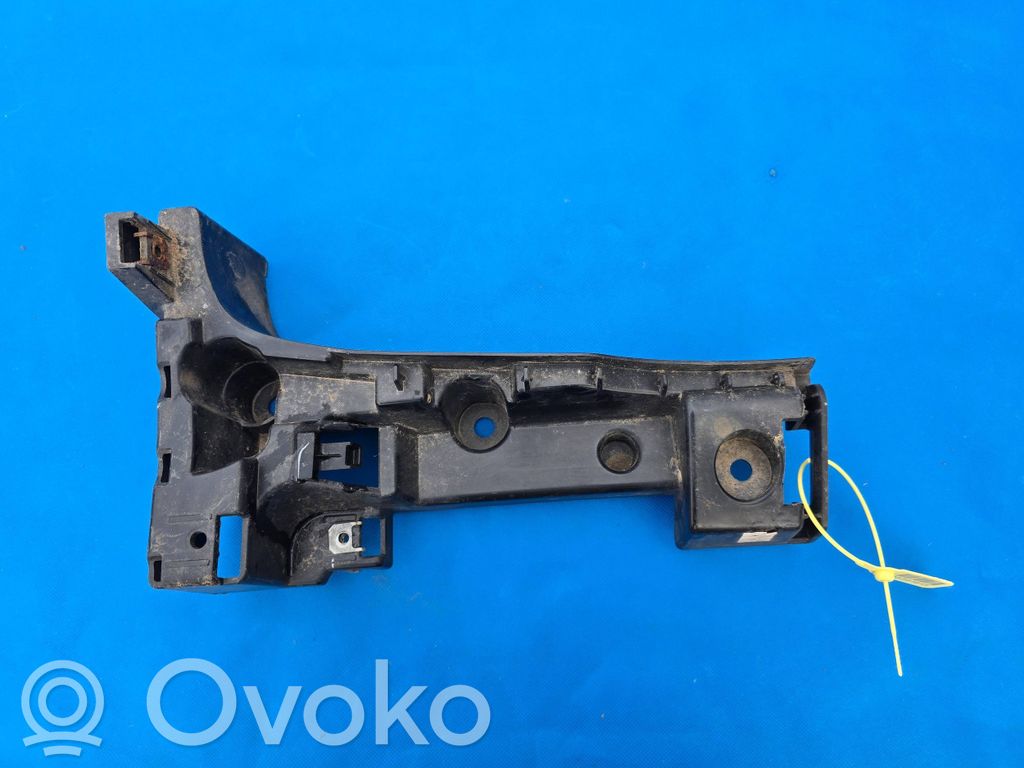 Rear bumper mounting bracket   7226936